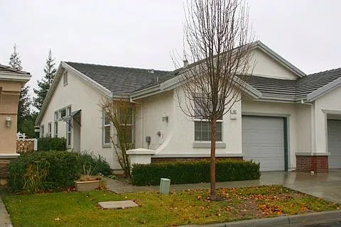 102 Liberty Ln photo 1