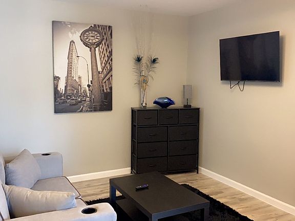 5th image of 1736 W Randol Mill Rd #509