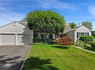 199 Beverly Rd, Scarsdale, NY 10583