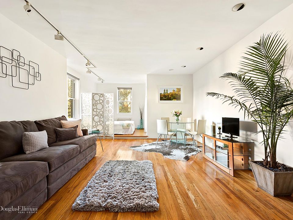 1st image of 320 E 35th St APT 6C