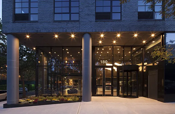 Rented by Oxford Property Group | media 7