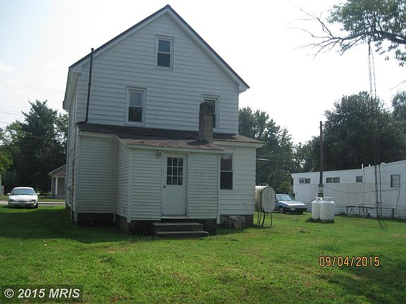 Exterior (Rear)