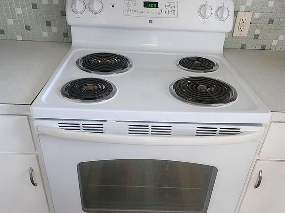 4th image of 1421 Whitener St