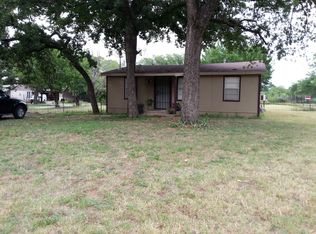 417 Sandy Ln, Fort Worth, TX 76120