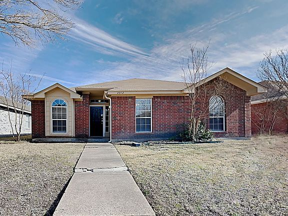 2nd image of 2012 Emerald Oaks Dr