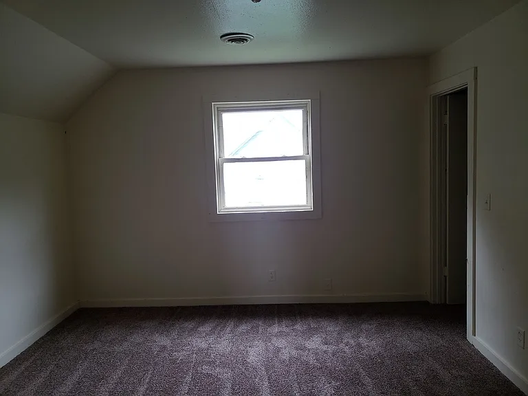 1617 Hamilton St — Photo 10