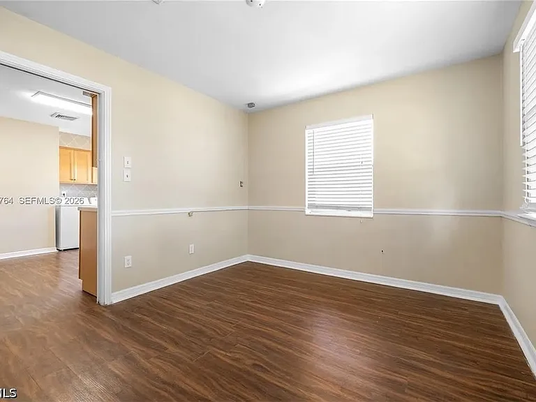 100 Huron Ave — Photo 10