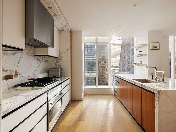 5th image of 1 W End Ave APT 25F