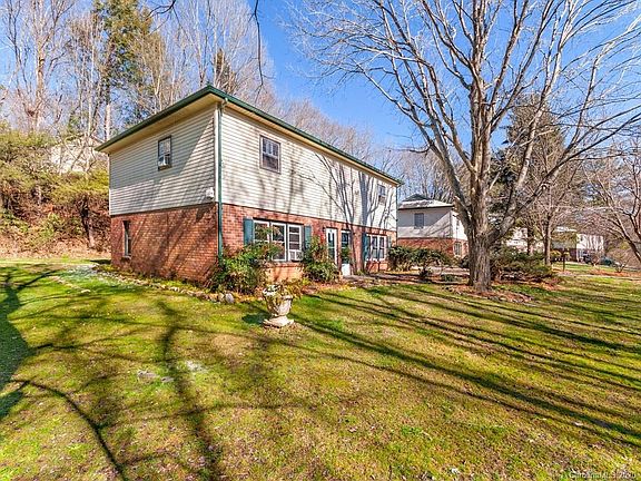 2nd image of 74 Pennant Dr