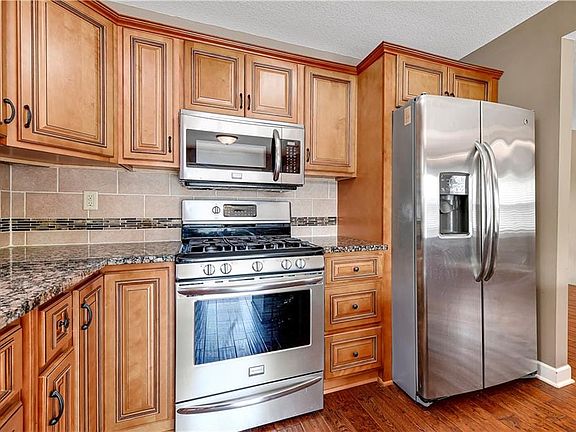 4th image of 21325 W 181st Ter
