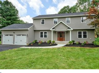 15 Heathwood Dr, East Windsor, NJ 08520