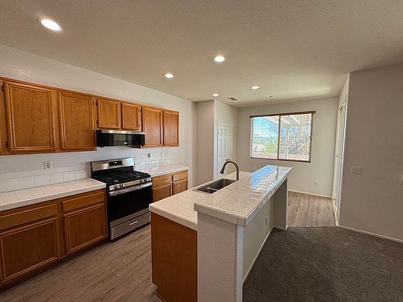 2nd image of 35532 Country Park Dr