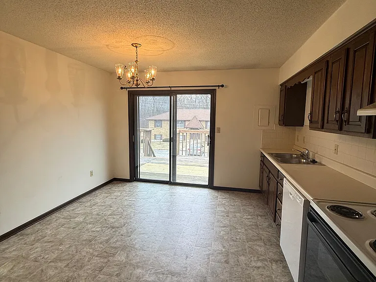 4515 W Millbrook Dr #H — Photo 6