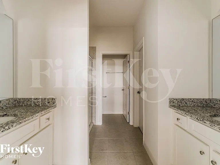 597 Crown Rose Dr — Photo 10