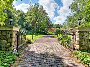 69 Chestnut Ridge Rd, Bedford, NY 10506