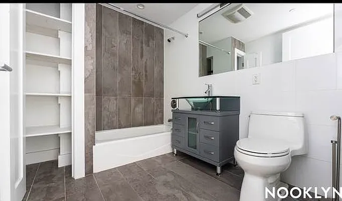 Rented by Nooklyn NYC LLC | media 24