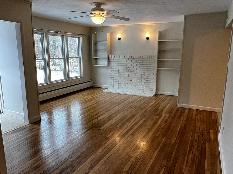 1610 Greenland Rd — Photo 3