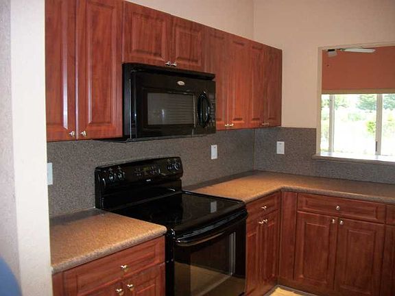 2nd image of 387 NE 30th Ave