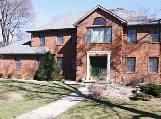19 Johnson Ct, East Dubuque, IL 61025