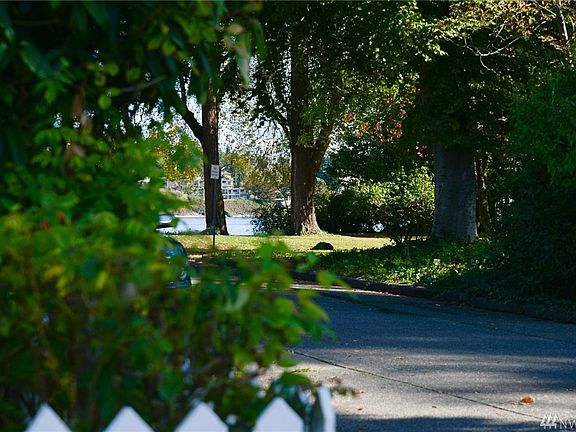 3rd image of 718 Park Dr