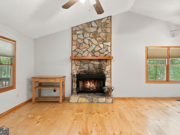 5th image of 685 Riverview Dr #487