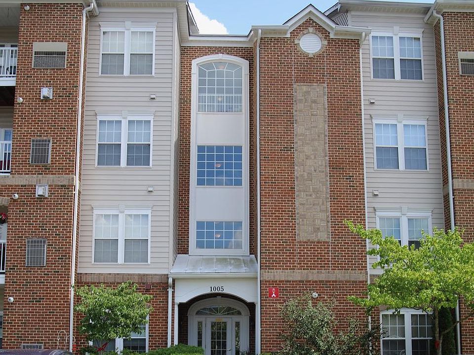 1st image of 1005 Samantha Ln APT 203