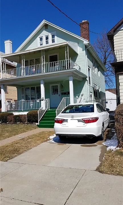 1st image of 113 Newfield St