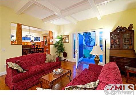 4th image of 1015 Golden Gate Dr