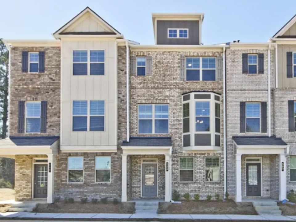 1st image of 600 Amarante Cir
