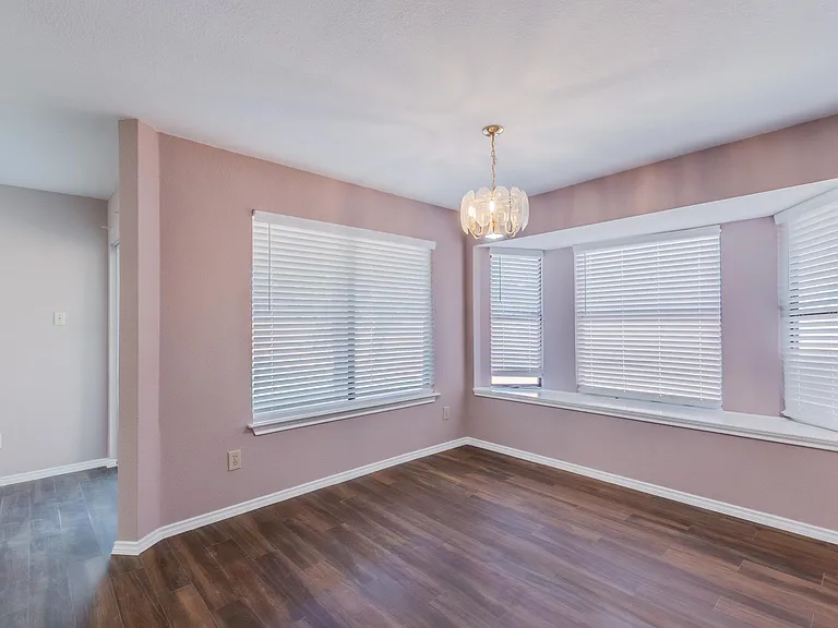 2304 Cuesta Ln — Photo 2