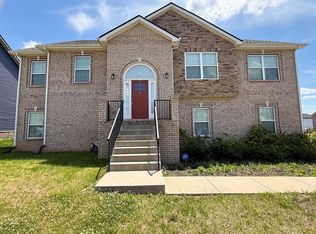 350 Dugger Dr, Clarksville, TN 37042