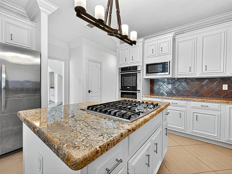 1803 Cottage Landing Ln — Photo 17