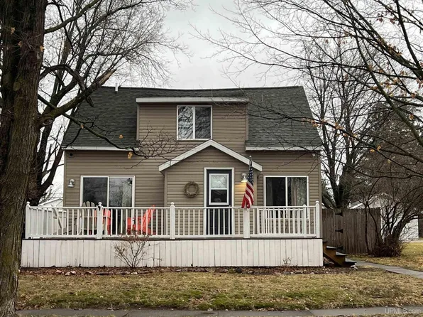 113 Lawrence St, Kingsford, MI 49802