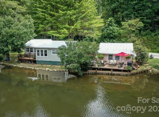 650 & 652 Shumont Rd, Black Mountain, NC 28711