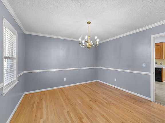 5th image of 104 Kildare Ct