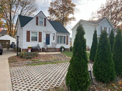 25725 Cook Rd, Olmsted Falls, OH, 44138