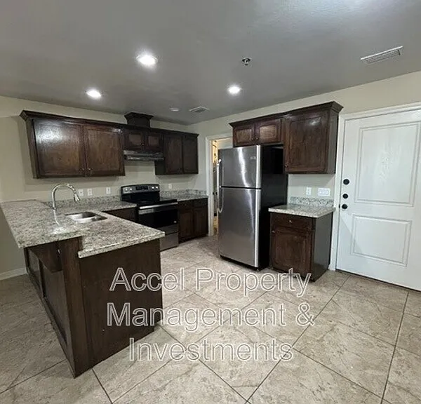 2603 E Eisenhower Ave #2 — Photo 5