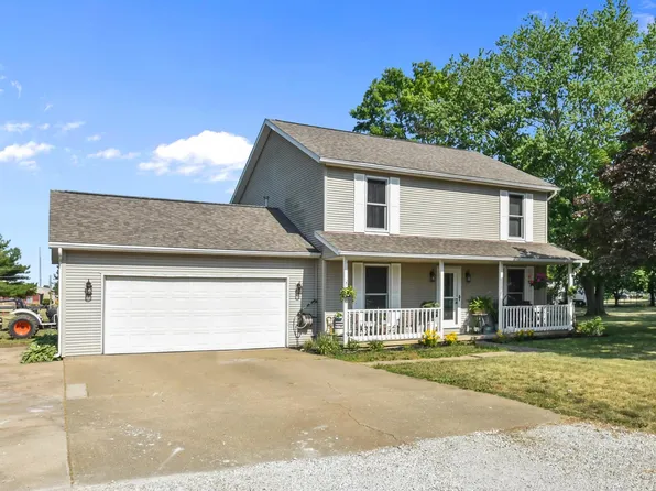 1004 S Colony Ct, Manito, IL 61546