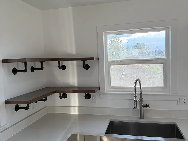 290 S 3rd St W #2 — Photo 7