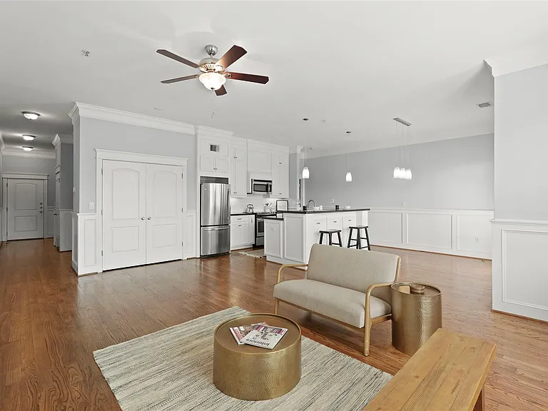 2802 Morrison St #206 — Photo 1