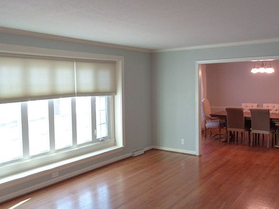 4th image of 610 W Quincy St