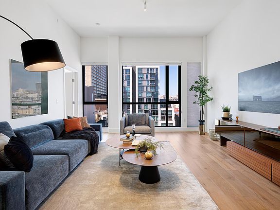 3rd image of 1431 Bush St #801