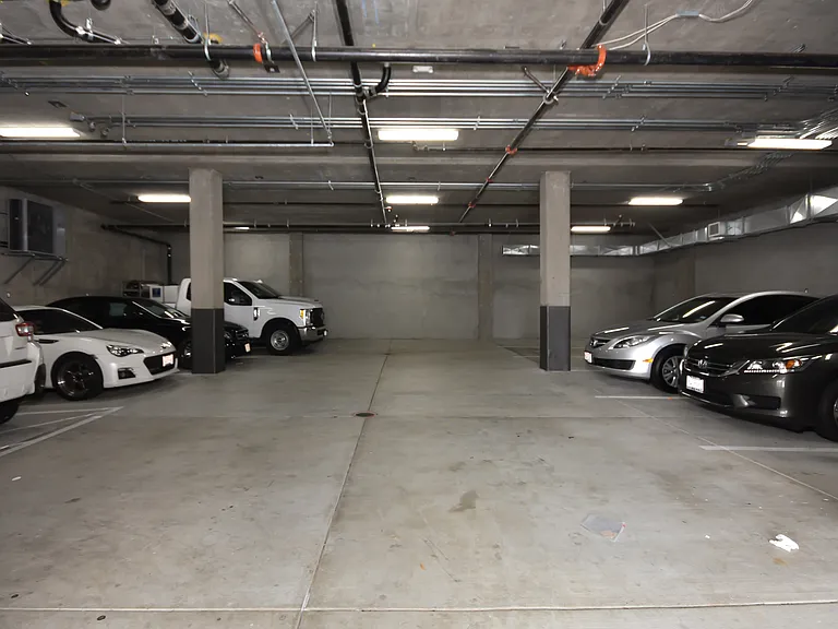 280 Brighton Luxury Apartments — Photo 7