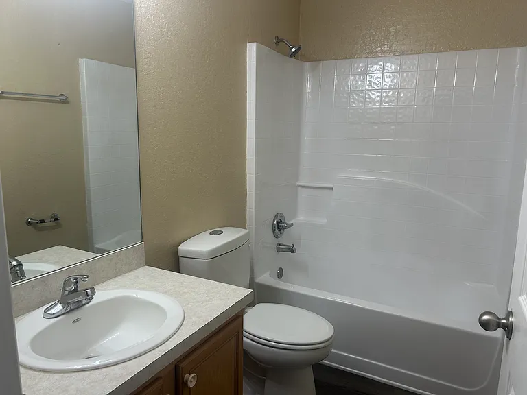 1227 Webster St — Photo 4