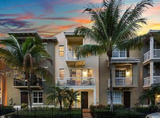 107 SW 2nd Ave, Delray Beach, FL 33444