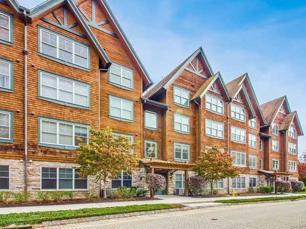 16 Hayestown Road #A303, Danbury, CT 06811