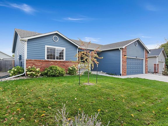 5th image of 305 Amber Dr