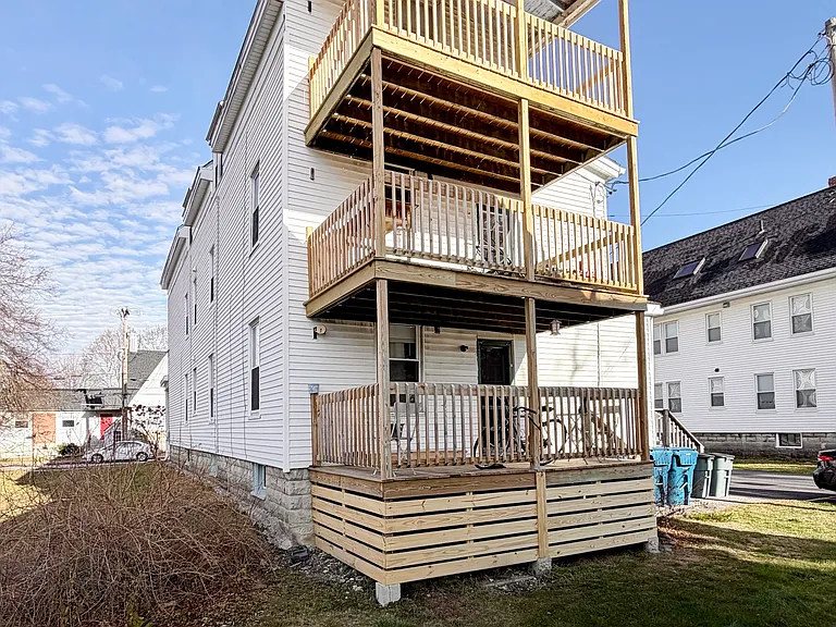 112 Coyle St #3 — Photo 2