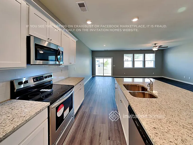 198 Webster Cir — Photo 5