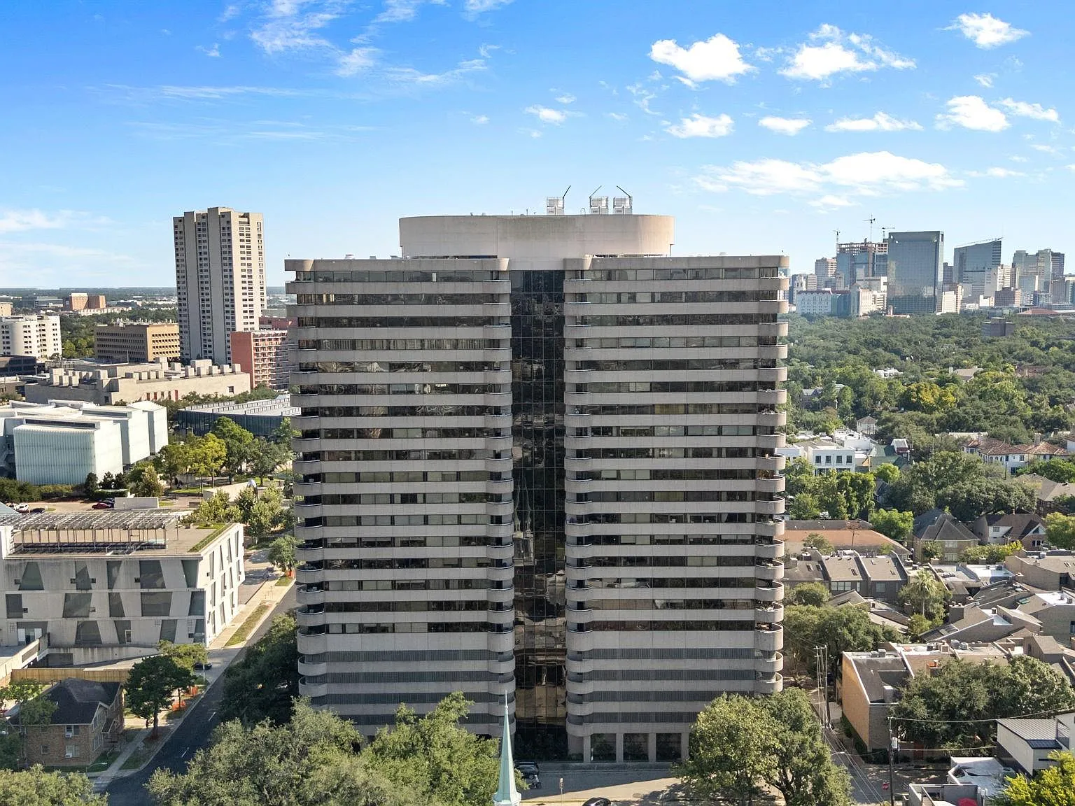 1 bed, 1.0 bath, 899 sqft, $2,395 — Photo 1
